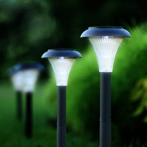 Duurzame Tuinverlichting Op Zonne-energie En Led Verlichting